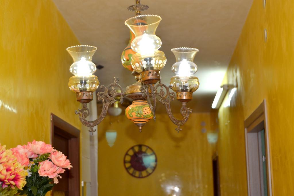 B&B Milon Mestre Buitenkant foto